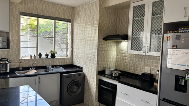 2 Bedroom Property for Sale in Bramley Park Gauteng