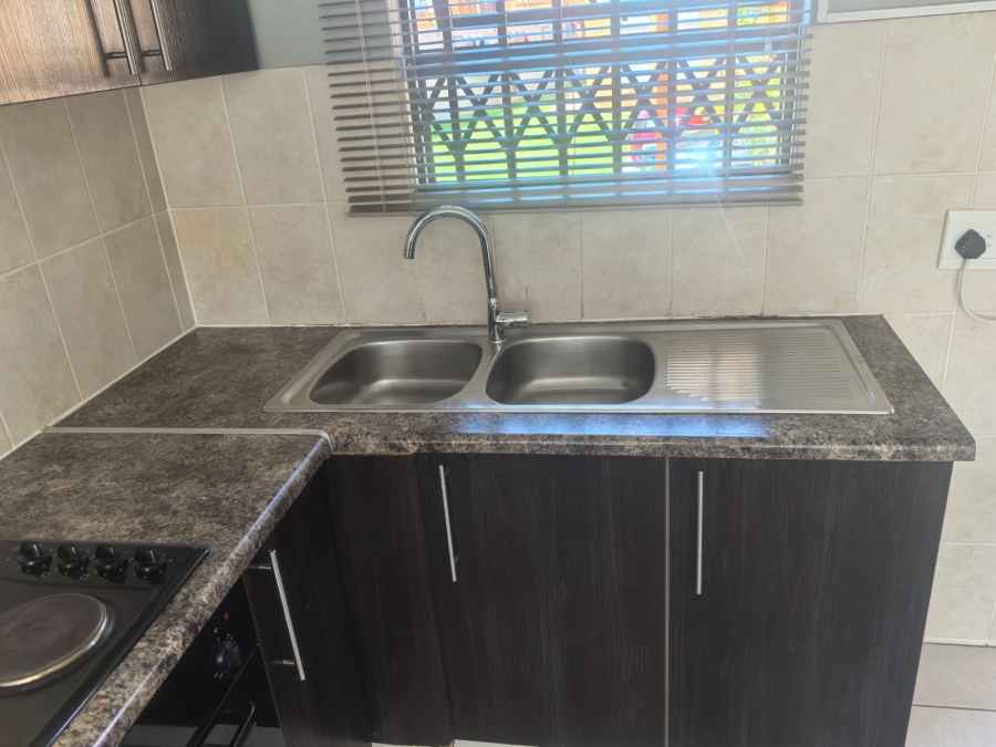 2 Bedroom Property for Sale in Princess A H Gauteng