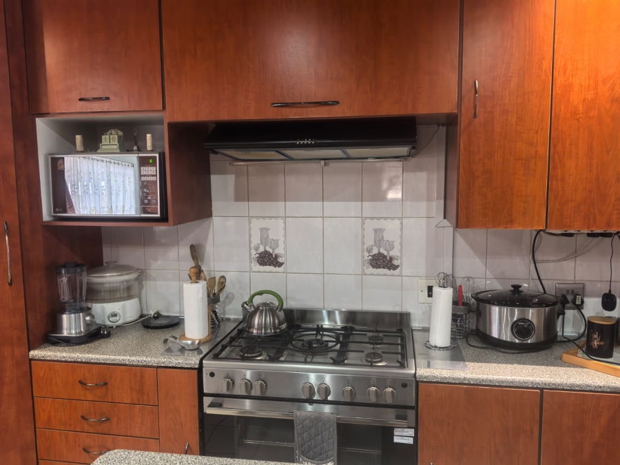 4 Bedroom Property for Sale in Roodepoort North Gauteng