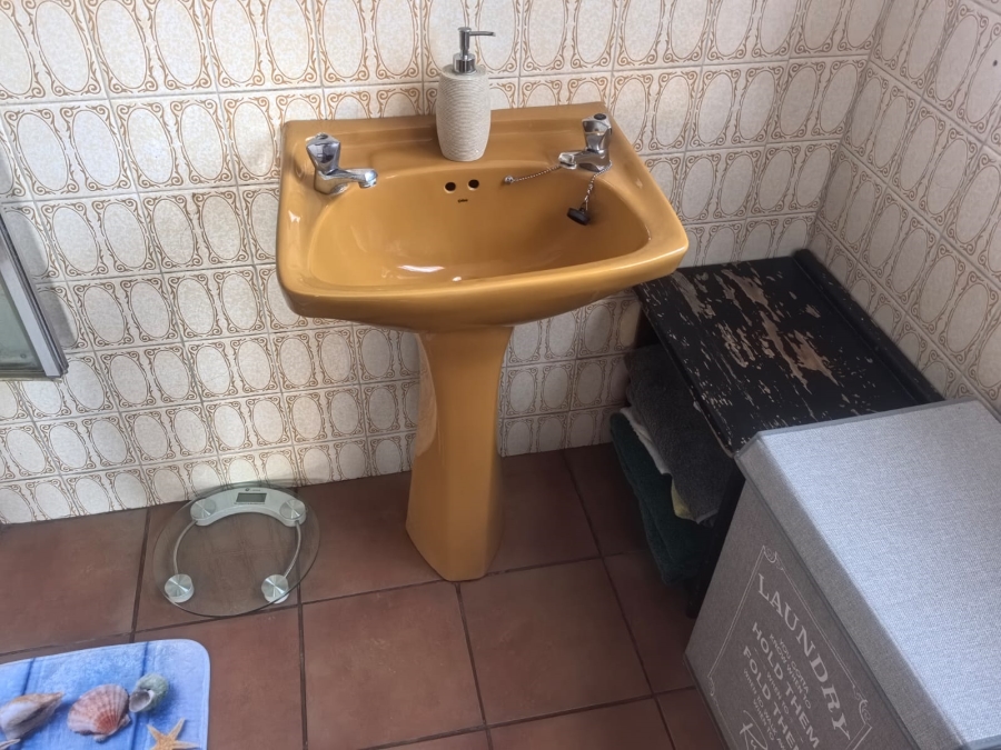 4 Bedroom Property for Sale in Roodepoort North Gauteng