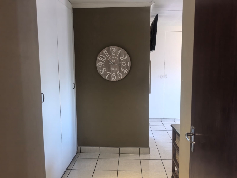 4 Bedroom Property for Sale in Roodepoort North Gauteng