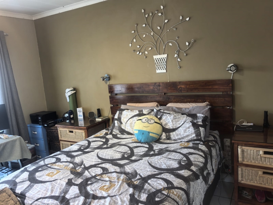 4 Bedroom Property for Sale in Roodepoort North Gauteng