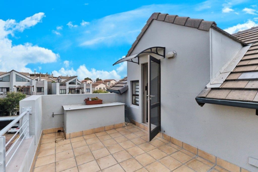 1 Bedroom Property for Sale in Sunninghill Gauteng
