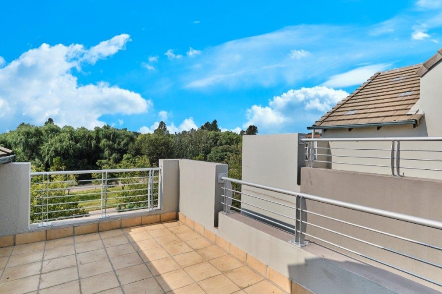 1 Bedroom Property for Sale in Sunninghill Gauteng