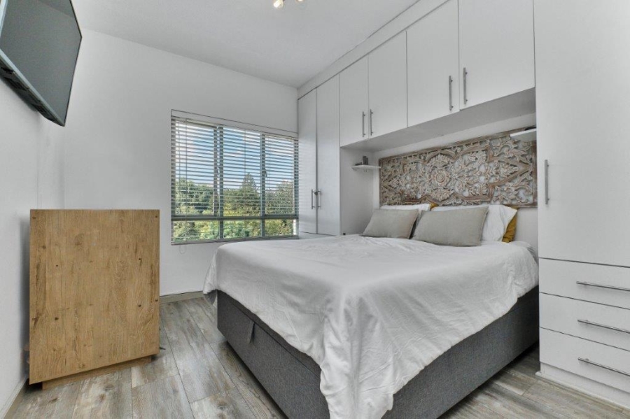 1 Bedroom Property for Sale in Sunninghill Gauteng