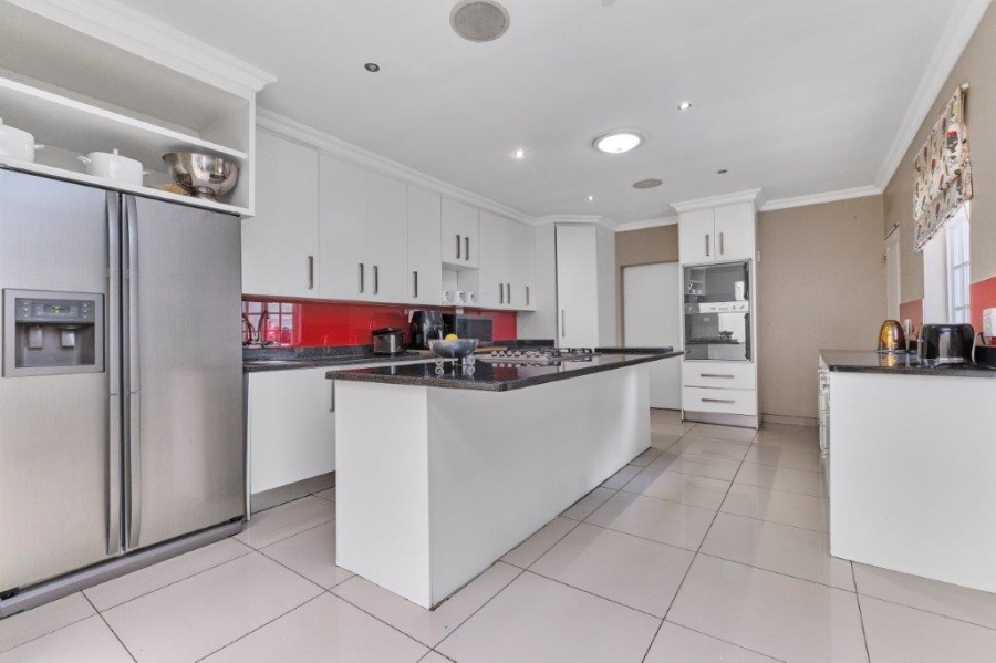 5 Bedroom Property for Sale in Bryanston Gauteng