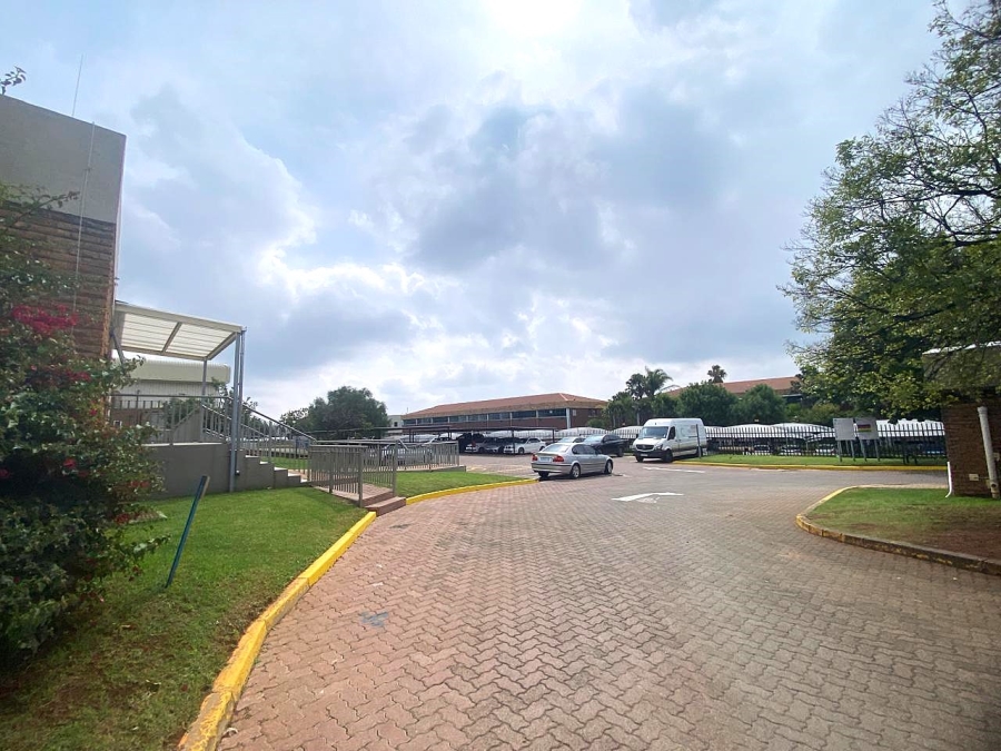 To Let Commercial Property for Rent in Halfway House Gauteng