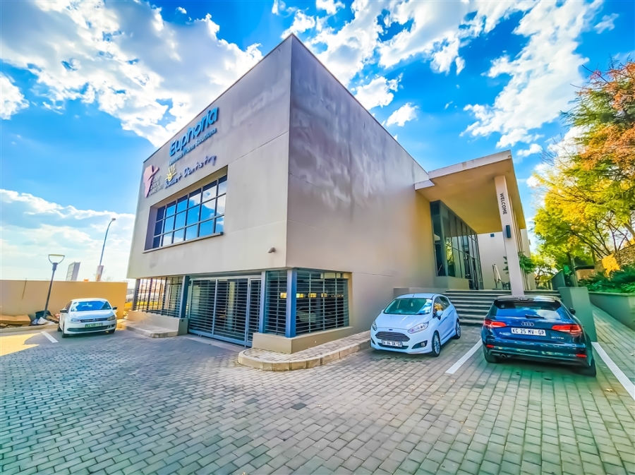 To Let Commercial Property for Rent in Fourways Gauteng