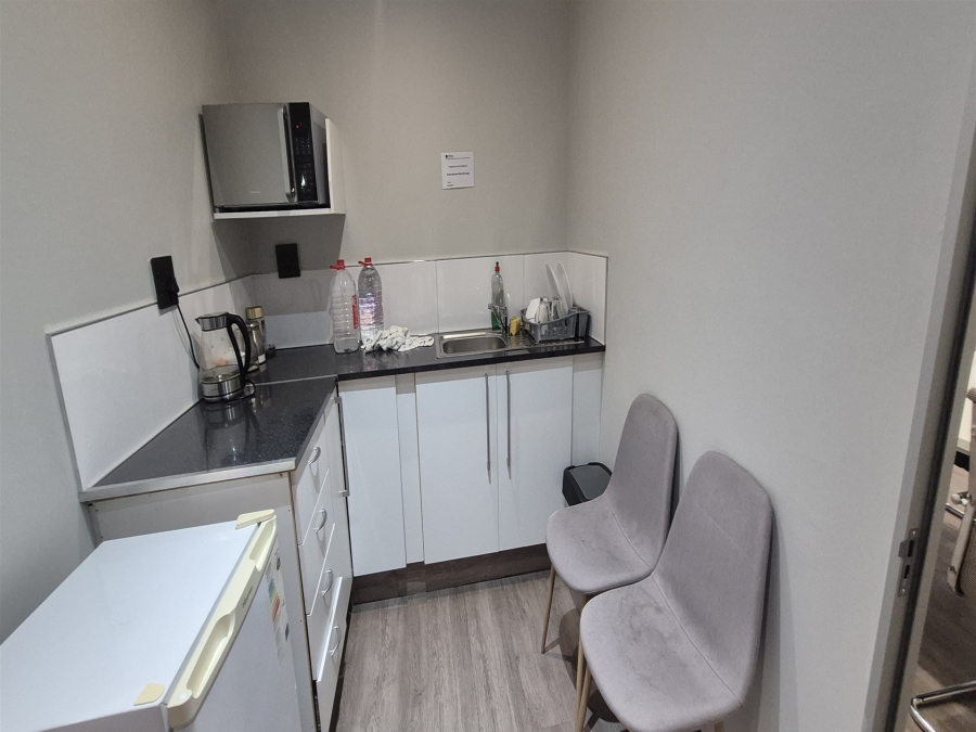 To Let Commercial Property for Rent in Dunkeld Gauteng