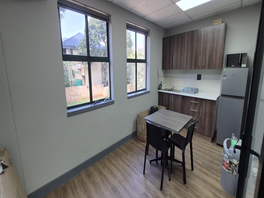 To Let Commercial Property for Rent in Dunkeld Gauteng