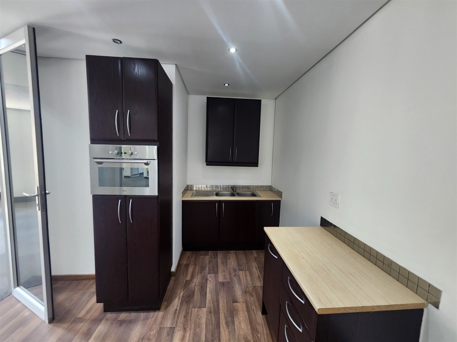 To Let Commercial Property for Rent in Chislehurston Gauteng