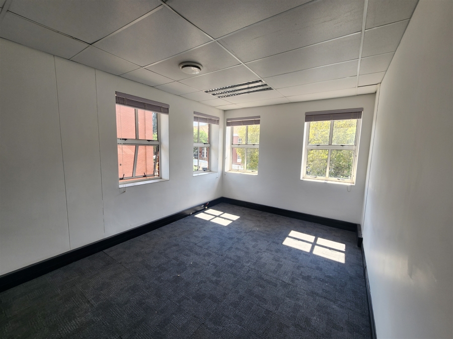 To Let Commercial Property for Rent in Chislehurston Gauteng