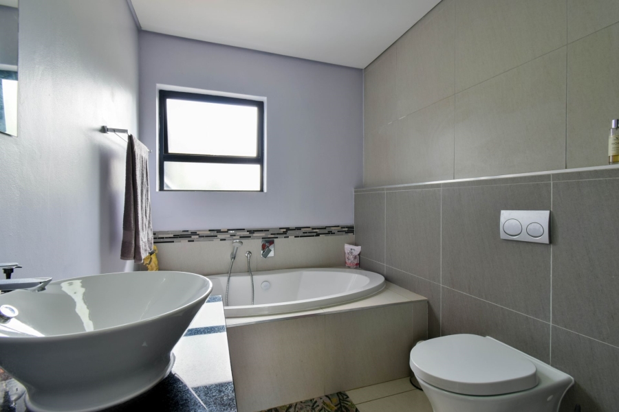 3 Bedroom Property for Sale in Midstream Meadows Gauteng