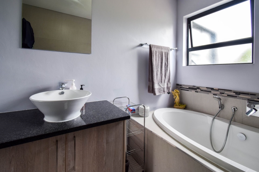 3 Bedroom Property for Sale in Midstream Meadows Gauteng