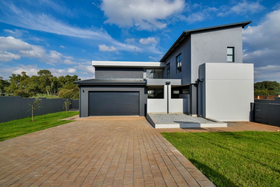 5 Bedroom Property for Sale in Fountainbrook Estate Gauteng