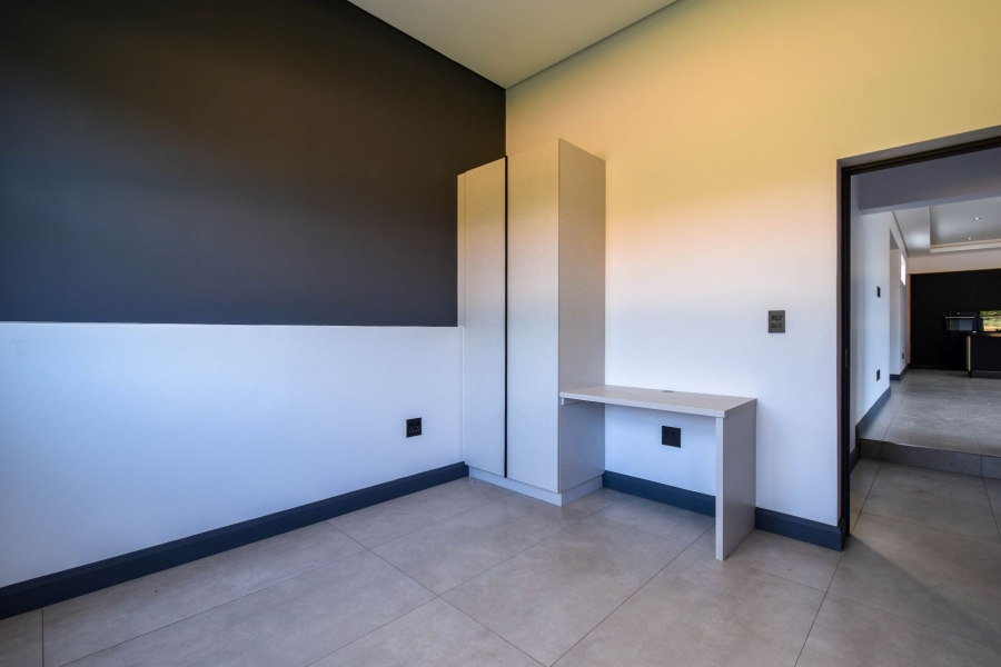 5 Bedroom Property for Sale in Fountainbrook Estate Gauteng