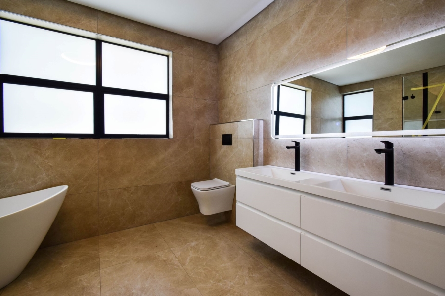 5 Bedroom Property for Sale in Fountainbrook Estate Gauteng