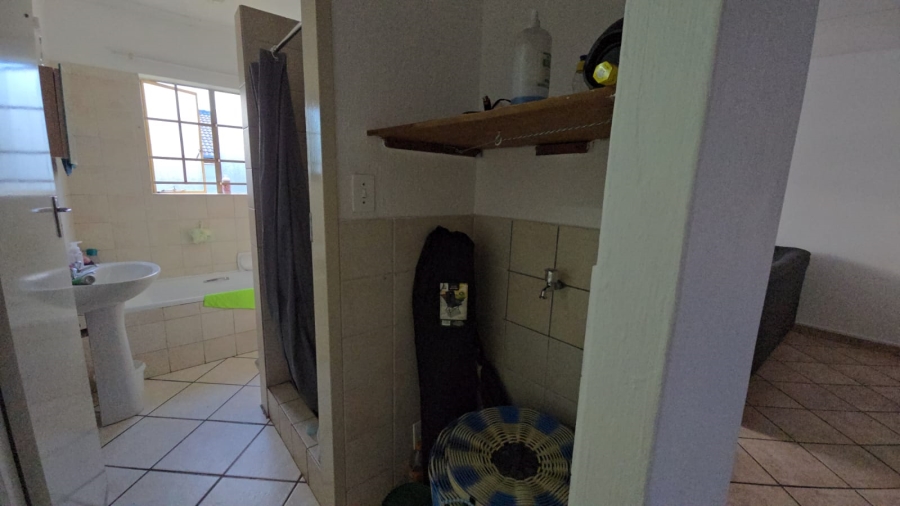 2 Bedroom Property for Sale in Annlin Gauteng