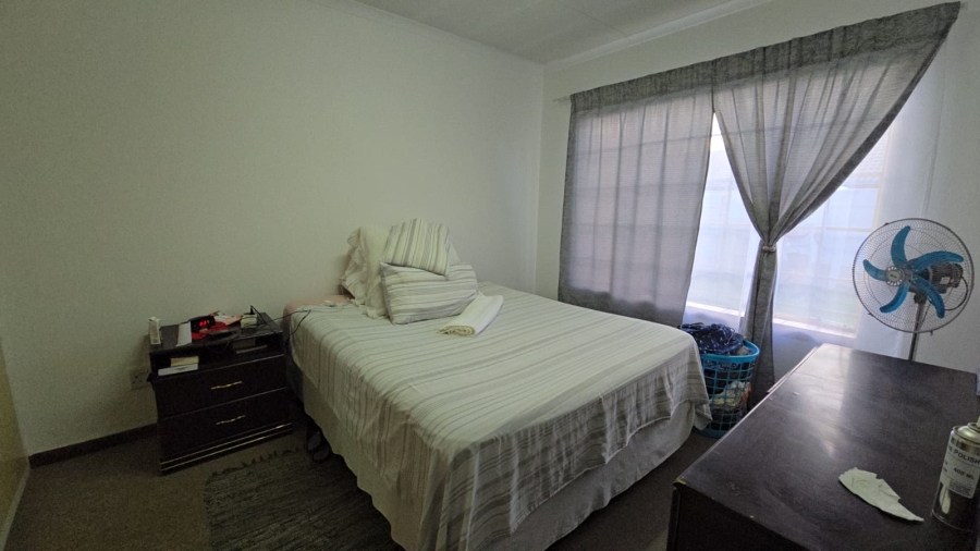 2 Bedroom Property for Sale in Annlin Gauteng