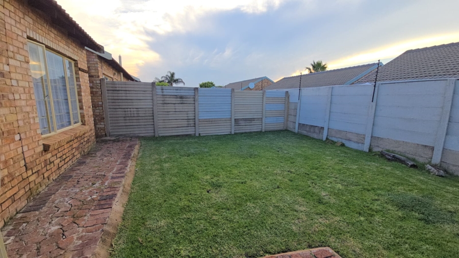 2 Bedroom Property for Sale in Annlin Gauteng
