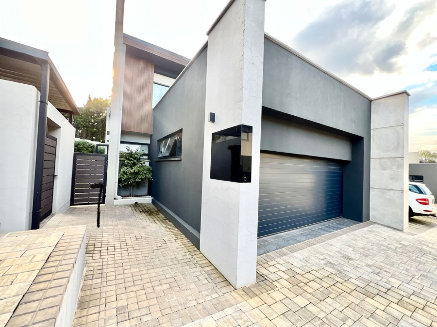 3 Bedroom Property for Sale in Waterkloof Heights Gauteng
