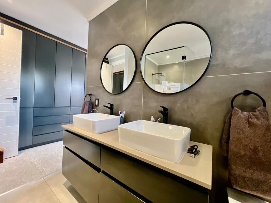 3 Bedroom Property for Sale in Waterkloof Heights Gauteng