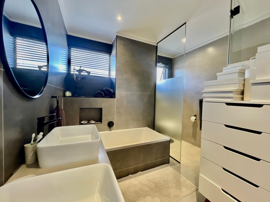 3 Bedroom Property for Sale in Waterkloof Heights Gauteng