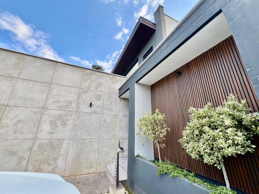 3 Bedroom Property for Sale in Waterkloof Heights Gauteng