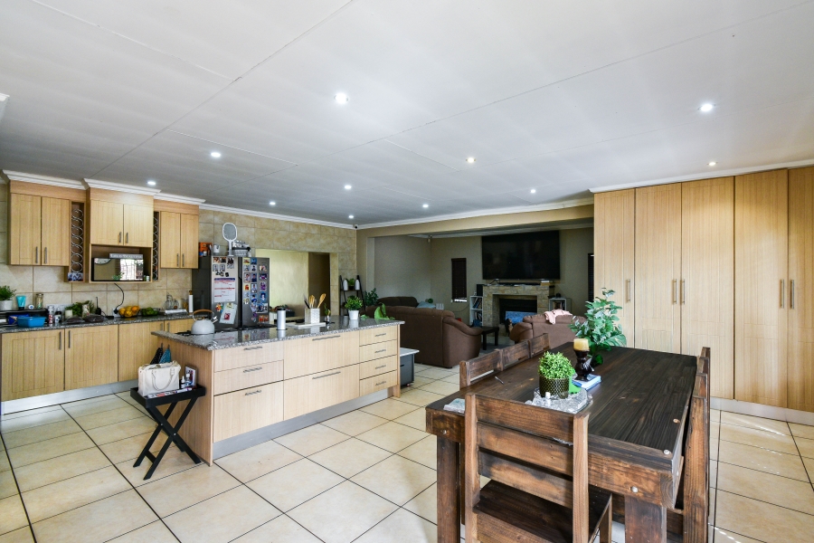 4 Bedroom Property for Sale in Doornpoort Gauteng