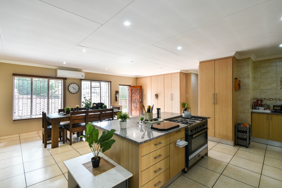 4 Bedroom Property for Sale in Doornpoort Gauteng