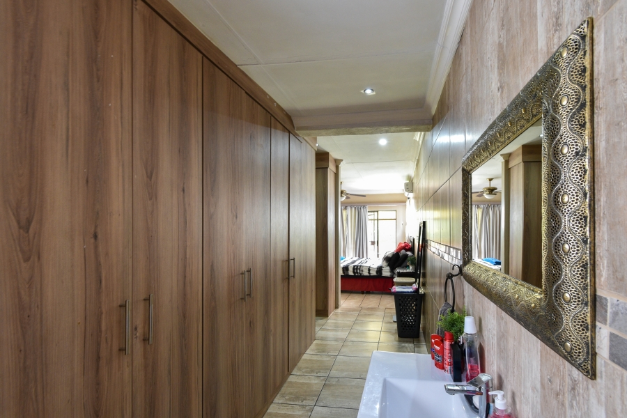 4 Bedroom Property for Sale in Doornpoort Gauteng