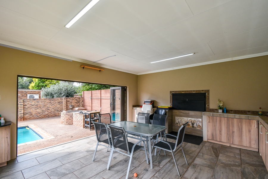 4 Bedroom Property for Sale in Doornpoort Gauteng