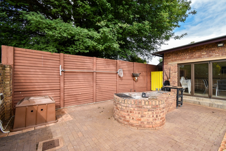 4 Bedroom Property for Sale in Doornpoort Gauteng