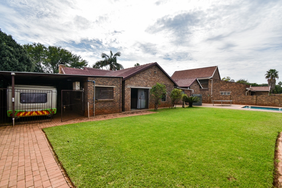 4 Bedroom Property for Sale in Doornpoort Gauteng