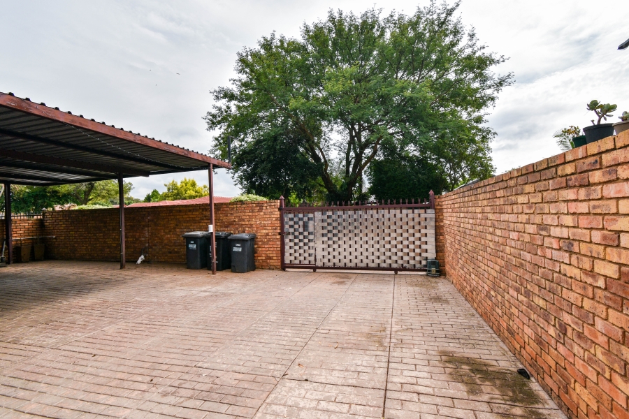 4 Bedroom Property for Sale in Doornpoort Gauteng
