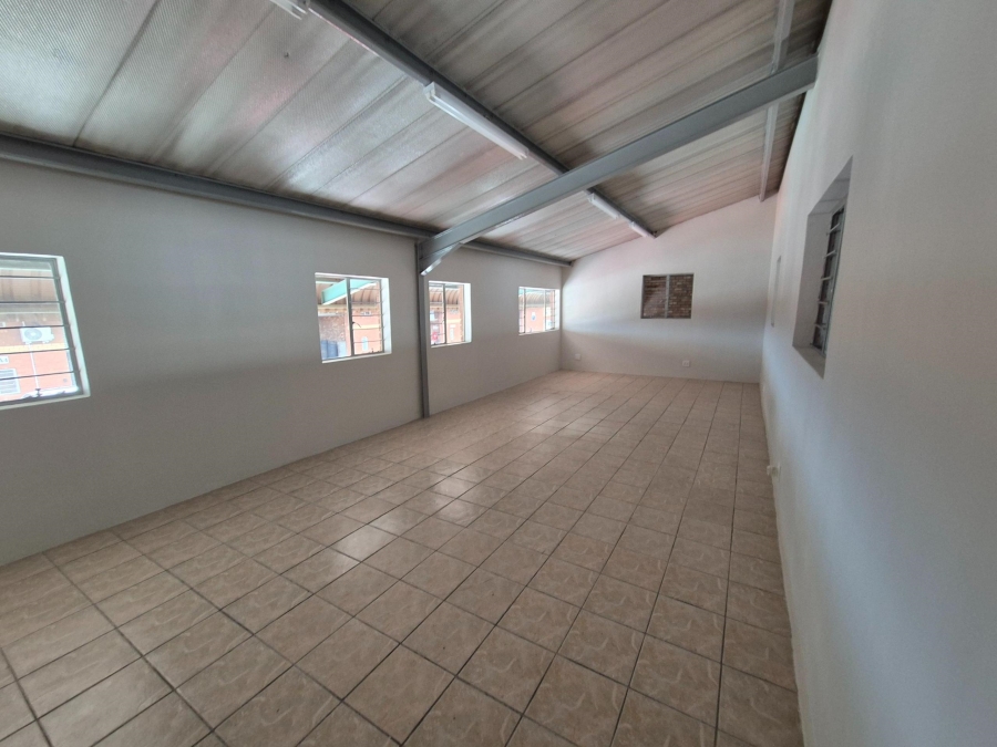 To Let Commercial Property for Rent in Hennops Park Industrial Gauteng