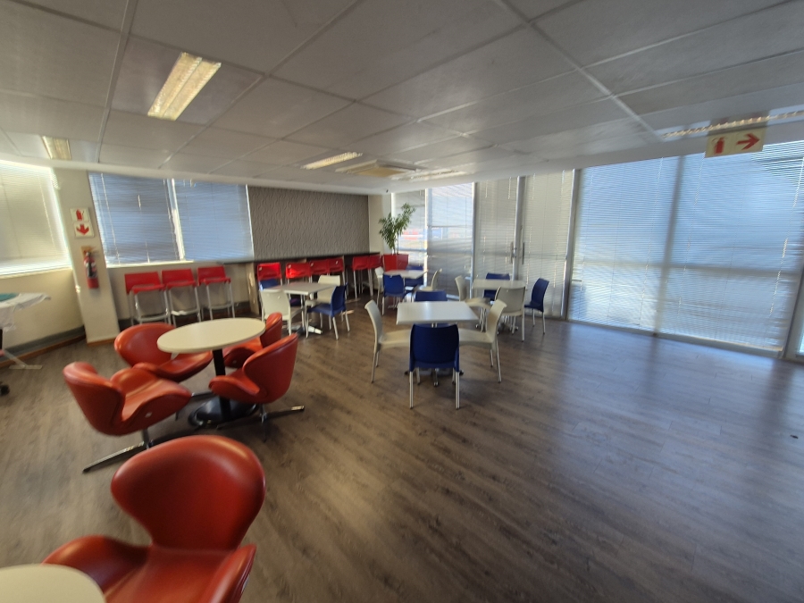 To Let Commercial Property for Rent in Die Hoewes Gauteng