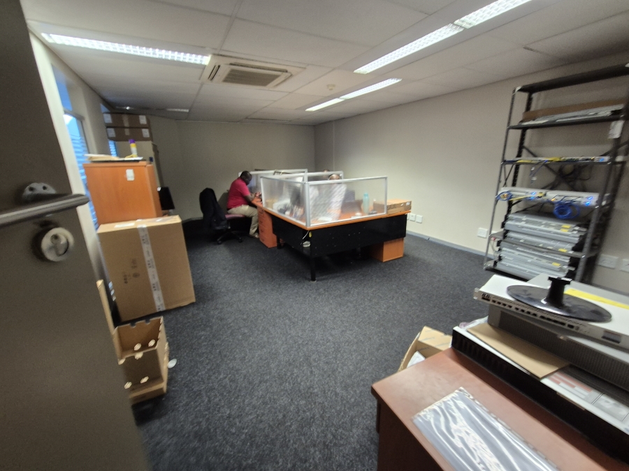To Let Commercial Property for Rent in Die Hoewes Gauteng