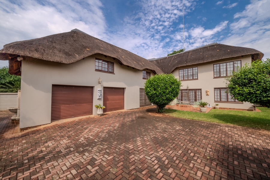 5 Bedroom Property for Sale in Doornpoort Gauteng