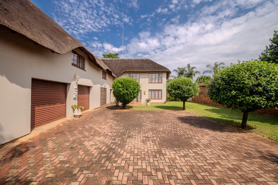 5 Bedroom Property for Sale in Doornpoort Gauteng