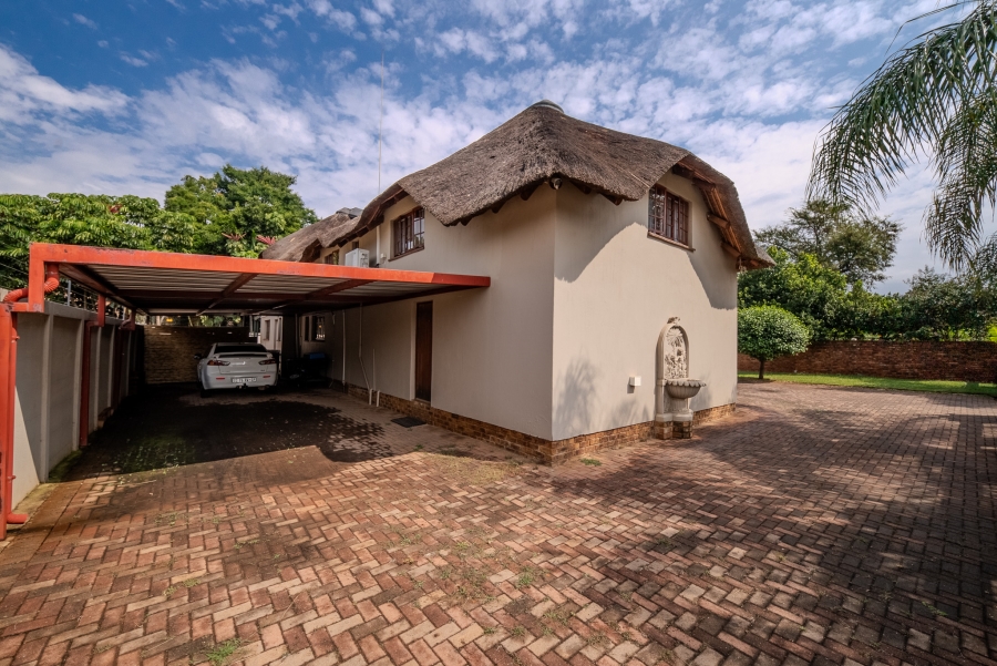 5 Bedroom Property for Sale in Doornpoort Gauteng