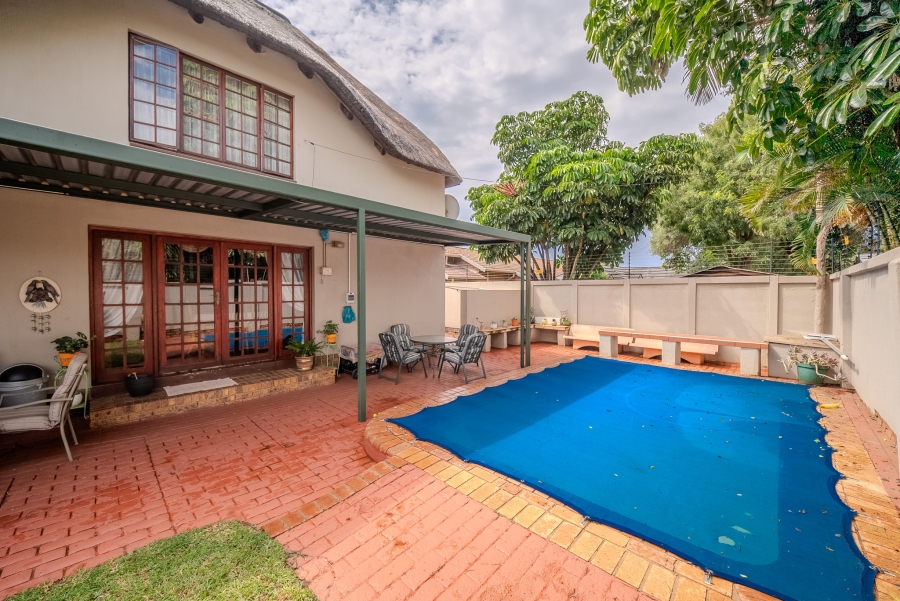 5 Bedroom Property for Sale in Doornpoort Gauteng
