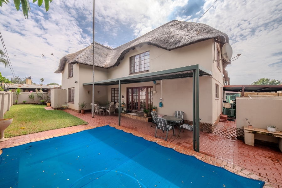 5 Bedroom Property for Sale in Doornpoort Gauteng