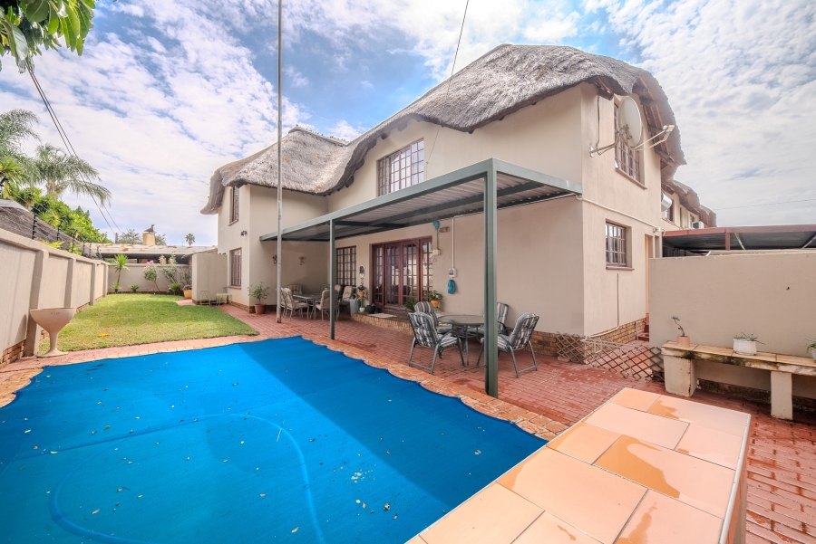5 Bedroom Property for Sale in Doornpoort Gauteng