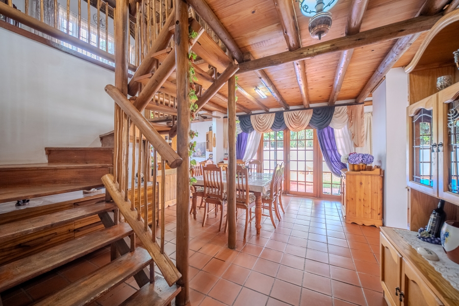 5 Bedroom Property for Sale in Doornpoort Gauteng