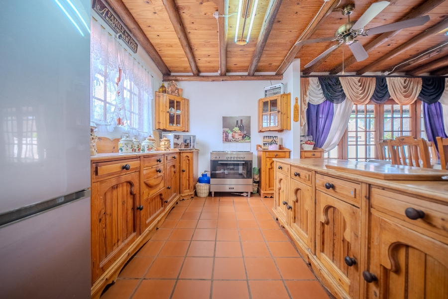 5 Bedroom Property for Sale in Doornpoort Gauteng