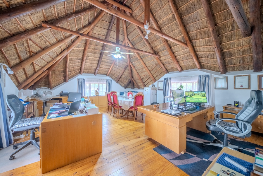 5 Bedroom Property for Sale in Doornpoort Gauteng