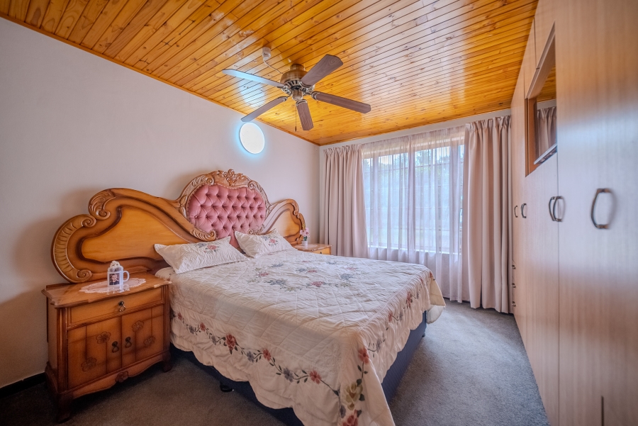 5 Bedroom Property for Sale in Doornpoort Gauteng