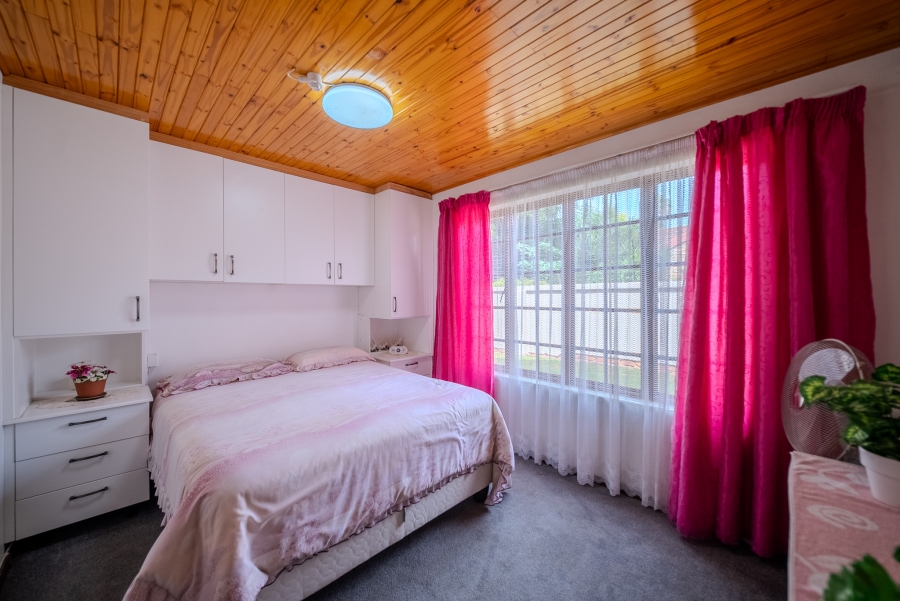 5 Bedroom Property for Sale in Doornpoort Gauteng