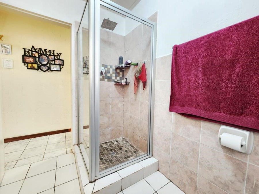 3 Bedroom Property for Sale in Oakdene Gauteng